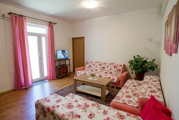 טרביניה Apartman Oaza מראה חיצוני תמונה