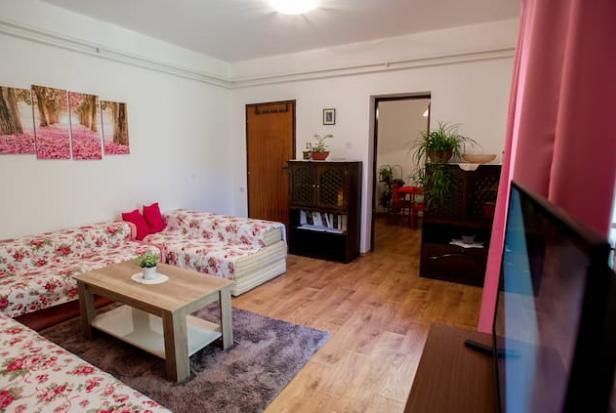טרביניה Apartman Oaza מראה חיצוני תמונה
