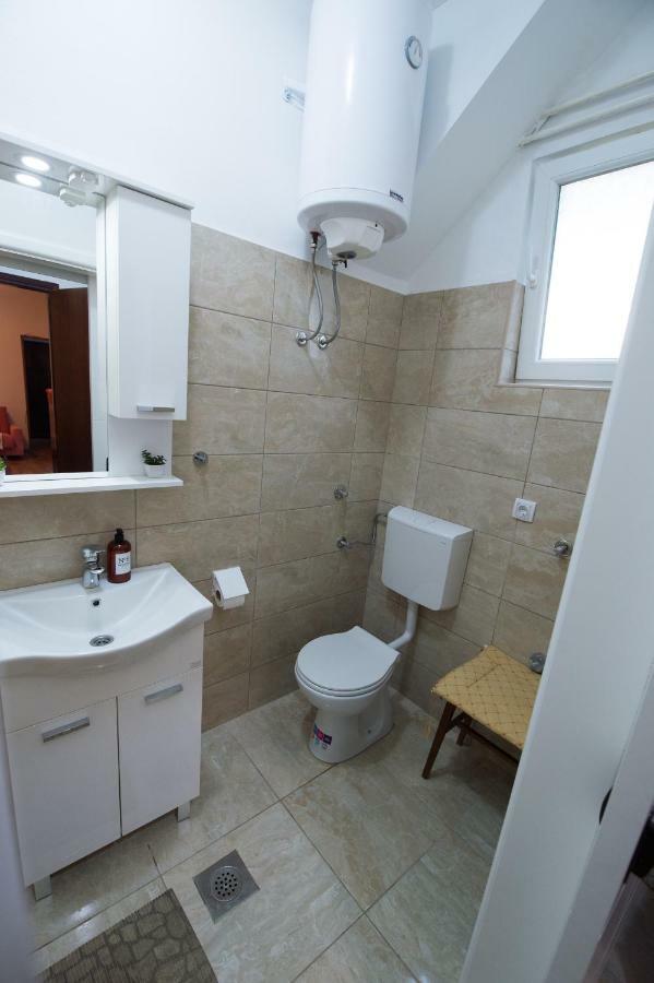 טרביניה Apartman Oaza מראה חיצוני תמונה