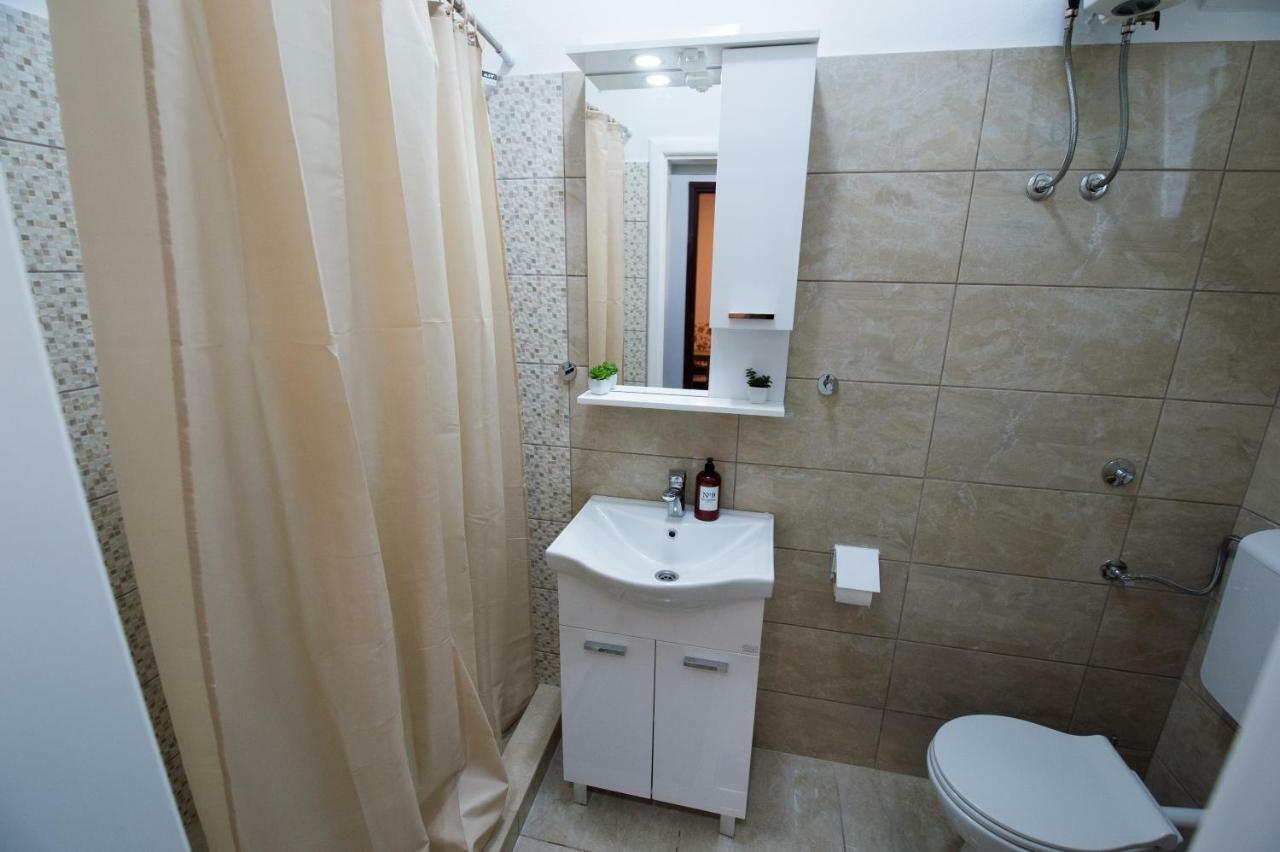 טרביניה Apartman Oaza מראה חיצוני תמונה